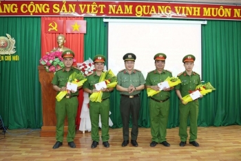 Thưởng nóng các tập thể điều tra, khám phá nhanh vụ “Giết người, cướp tài sản” tại huyện Chợ Mới