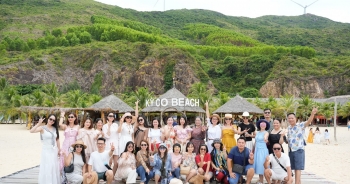 Đẩy mạnh kích cầu du lịch 2025: "Việt Nam - đi để yêu"