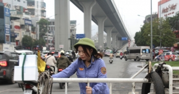 Niềm vui của những người phụ nữ “quên mình” vì kế sinh nhai trong ngày 8/3