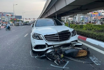 Nữ tài xế xe Mercedes đâm loạt xe máy đang chờ đèn đỏ trên đường TP HCM