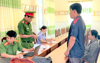 Khởi tố đối tượng kinh doanh gần 80 nghìn quyển sách giáo khoa giả