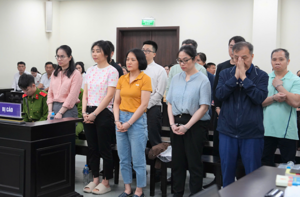 Đang xét xử vụ giám đốc Công ty Vàng Phú Cường vận chuyển trái phép hơn 9.492 tỷ đồng qua biên giới