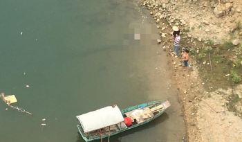 Phát hiện thi thể nữ nổi trên sông Lô