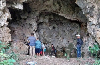 Phát hiện nhiều bộ hài cốt nghi của người trong hang đá ở Nghệ An