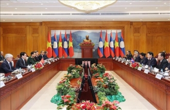 Chủ tịch nước Lương Cường hội kiến Chủ tịch Quốc hội Lào