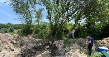 Khởi tố vụ xả gần 7 tấn chất thải nguy hại ra môi trường ở Gia Lâm