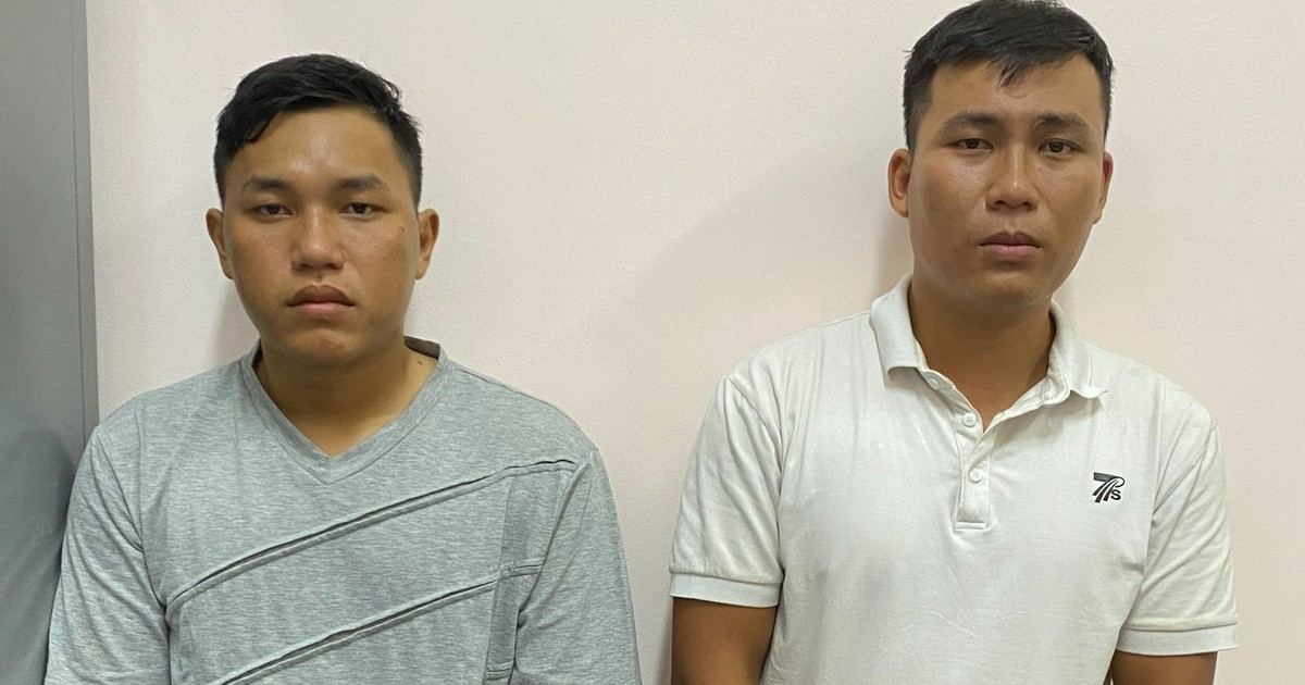Nợ nần, hai anh em ruột rủ nhau đi cướp tiệm vàng
