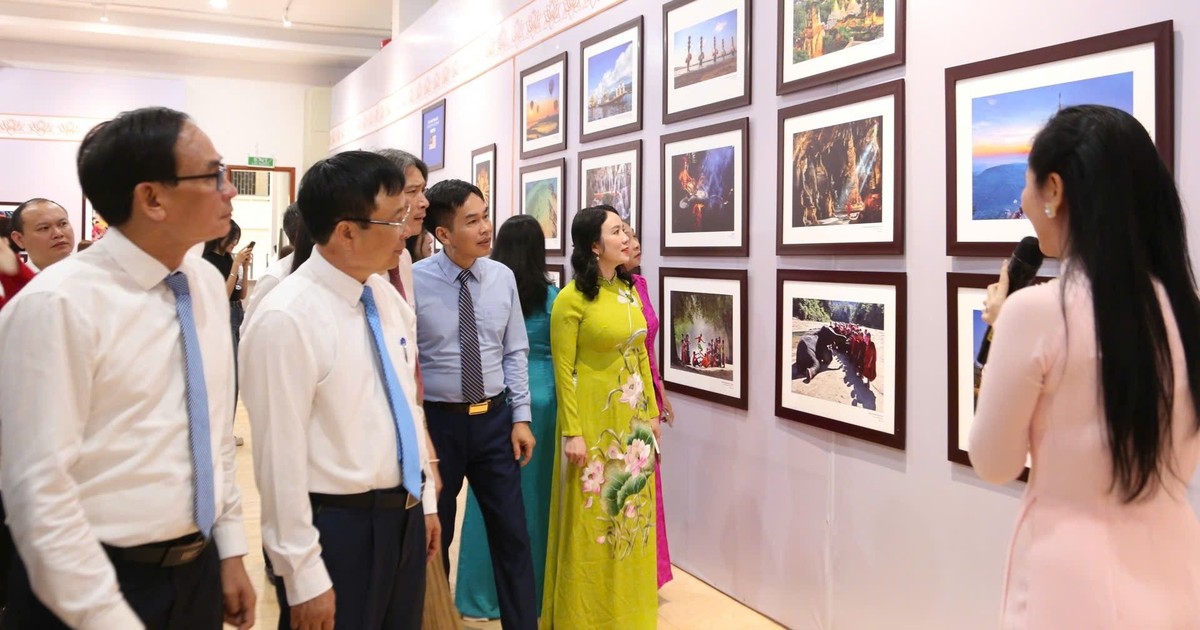 Nhiều hoạt động đặc sắc mở màn Lễ hội Làng Sen 2025