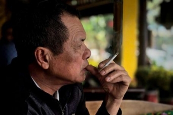 Cha, con và nghề báo