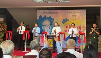 Triển lãm 'Những tấm gương bình dị mà cao quý'