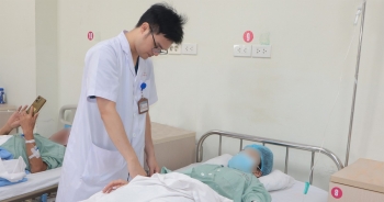 Tự uống thuốc giảm đau để trị bệnh đau dạ dày, cô gái trẻ phải nhập viện cấp cứu