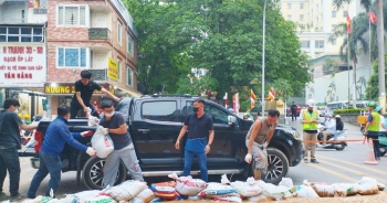 Thông tin chính thức vụ phun trào hỗn hợp bùn trên phố Cát Linh (Hà Nội)