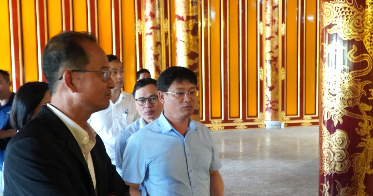 Lãnh đạo thành phố Huế kiểm tra công tác bảo tồn sau vụ ngai vàng bị hư hại