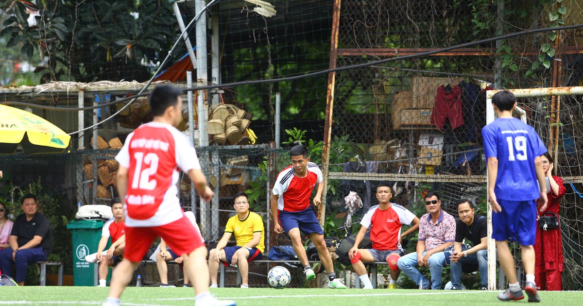 Báo Pháp luật Việt Nam nhận Giải nhì Cup vàng 15 năm Dân Việt
