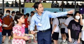 Sĩ tử nhí Hà Nội phải "vượt qua" hơn 5,380 đối thủ để giành một suất vào lớp 6 ở ngôi trường có triết lý giáo dục "đặt nhân cách lên trên hết"