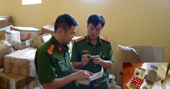 Khởi tố 2 đối tượng liên quan đến Viên hoàn mềm Quân vương Nhất sinh đan