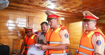 Nhiều địa phương tổng kiểm tra phương tiện bơm hút, vận chuyển cát sỏi trên các tuyến sông