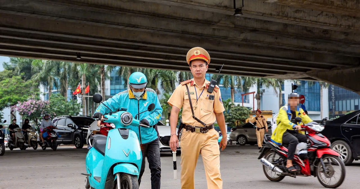 Xử lý mạnh tay với xe ôm công nghệ vi phạm giao thông