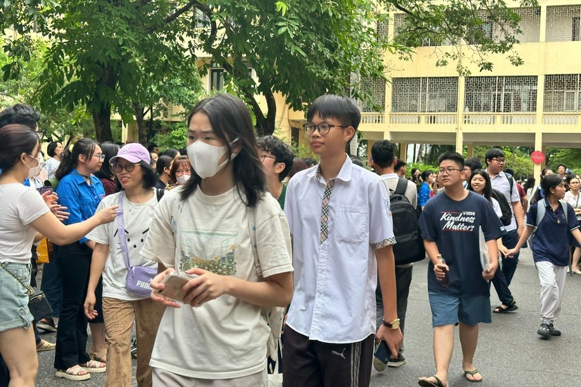 Hôm nay, gần 103.000 thí sinh Hà Nội làm thủ tục thi lớp 10