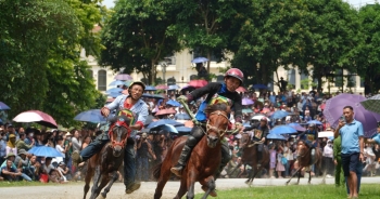 Gần 100 nài ngựa tranh tài Giải đua Vó ngựa Cao nguyên trắng lần thứ 18