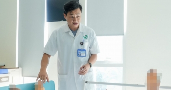 Cứu sống người phụ nữ mắc bệnh 'hiếm', nguy cơ tử vong cao