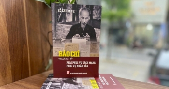 Ra mắt sách 'Những bài viết về văn hóa, báo chí của Bác Hồ trên báo Nhân Dân'