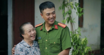 Bộ phim "Có anh nơi ấy bình yên" kể về những người chiến sĩ bám cơ sở
