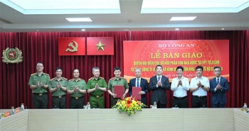 Bộ Công an tiếp nhận FPT Telecom