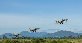 Biên đội 6 máy bay Yak-130 sẵn sàng cho nhiệm vụ A-80