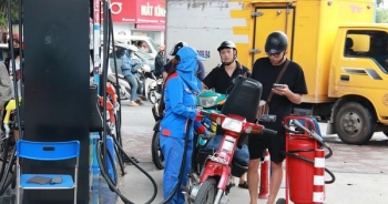 Chiều nay, giá xăng có thể giảm tiếp