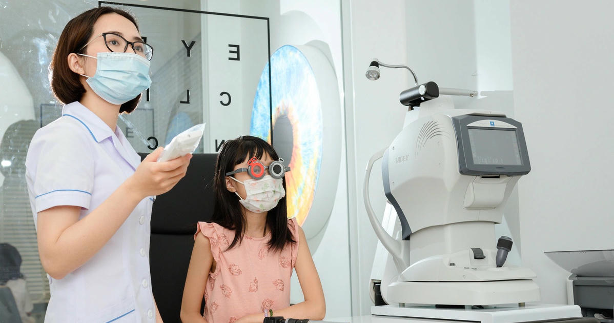 BHYT trong điều trị các tật khúc xạ: Tiếp tục mở rộng phạm vi chi trả để bảo vệ sức khỏe của thế hệ tương lai