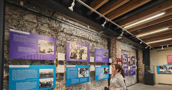 Triển lãm ảnh “Đội quân tóc dài” tại thủ đô Mexico City