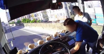 Lời cảnh tỉnh khi xả giận lúc tham gia giao thông