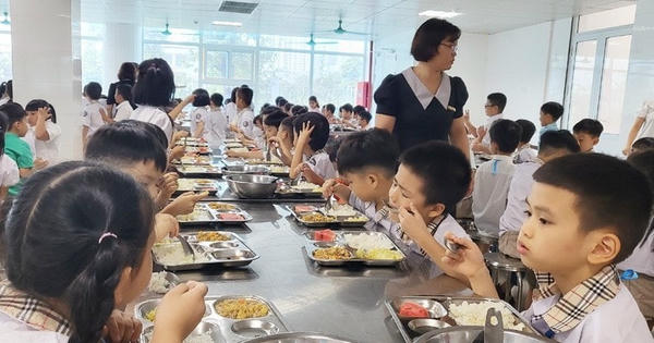 Hà Nội chính thức cấp tiền ăn trưa 20.000 - 30.000 đồng/ngày cho học sinh tiểu học