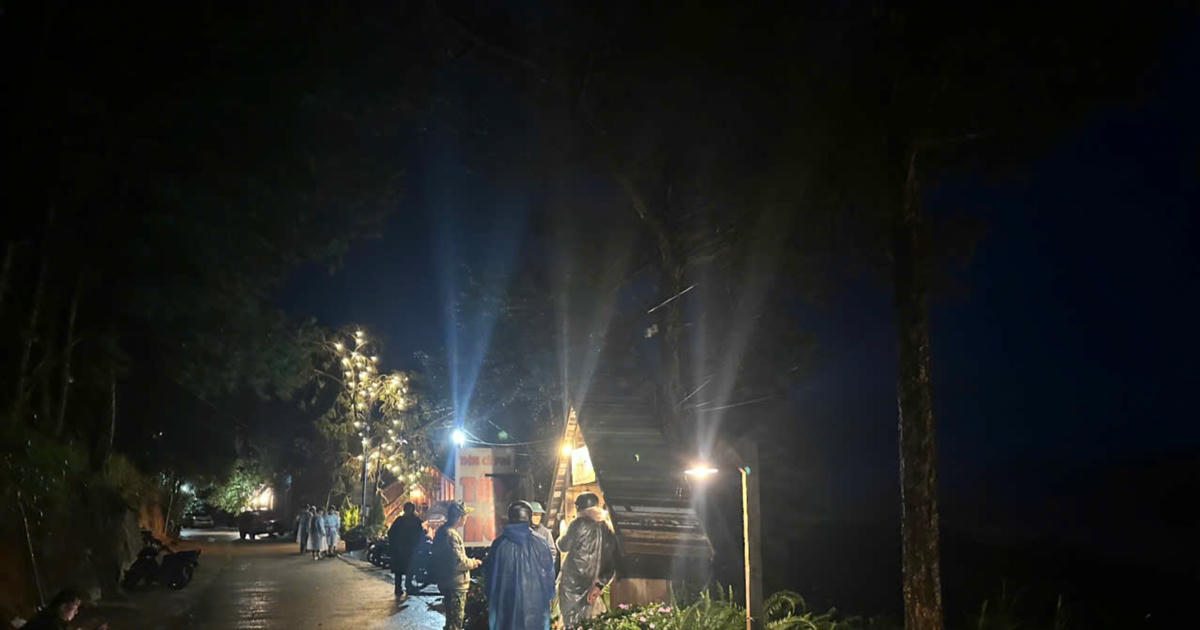 2 người tử vong do sạt lở đất tại quán cà phê ở Xuân Trường - Đà Lạt