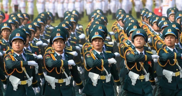 Nhiều trường ở Hà Nội cấp tốc chuyển hướng cho học sinh theo lệnh cấm đường phục vụ A80