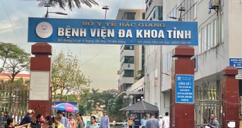 Tạm đình chỉ 3 cán bộ liên quan vụ xe cứu thương thu 21 triệu đồng của bệnh nhân