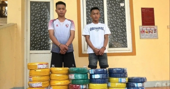 Trộm 44 cuộn dây điện ở công ty cũ, anh trai kéo em vào vòng lao lý