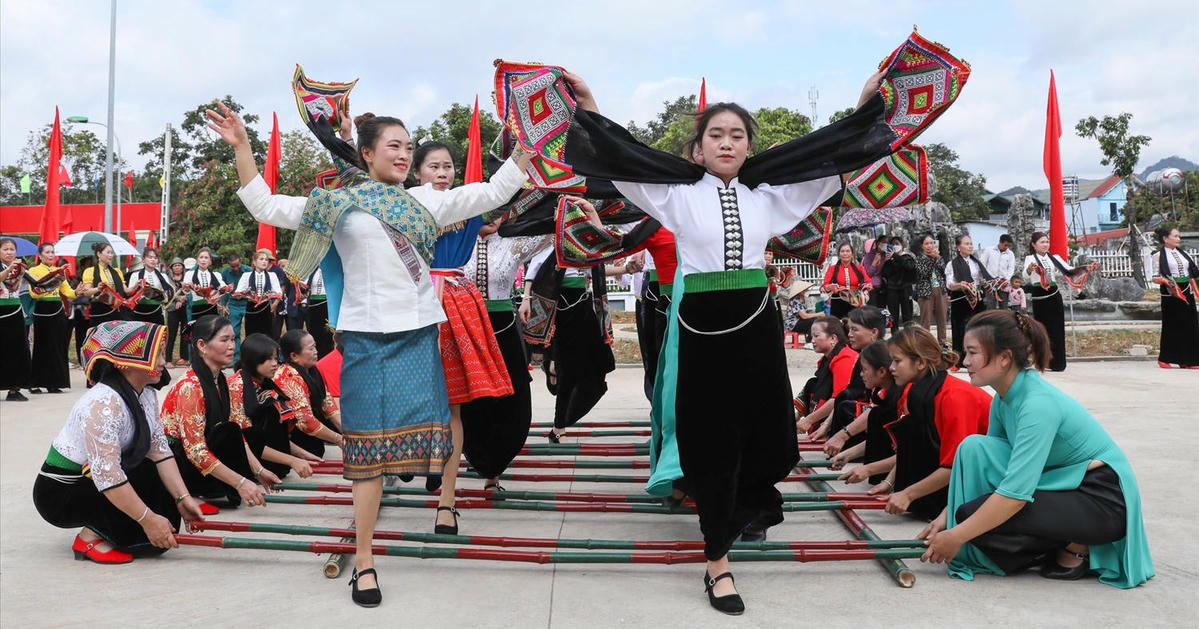 Sắc màu văn hóa các dân tộc tại "Festival Tinh hoa Tây Bắc - Điện Biên năm 2025"