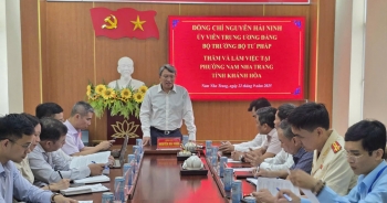 Bộ trưởng Bộ Tư pháp Nguyễn Hải Ninh kiểm tra việc thực hiện mô hình chính quyền địa phương 02 cấp tại phường Nam Nha Trang