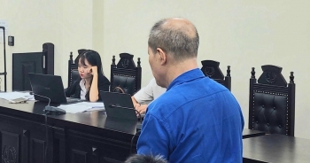 Người đàn ông 65 tuổi đầu độc vợ bằng thuốc sâu lãnh 10 năm tù
