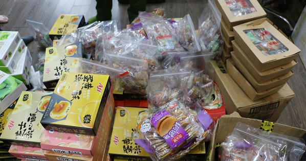 Phát hiện loạt cơ sở kinh doanh bánh trung thu không rõ nguồn gốc, nhập lậu