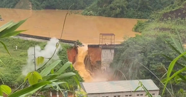 Vỡ đập thủy điện tại Lạng Sơn, dân nhiều xã vùng hạ lưu đang sơ tán khẩn cấp