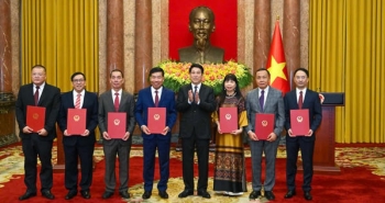 Chủ tịch nước trao quyết định phong hàm và bổ nhiệm Đại sứ