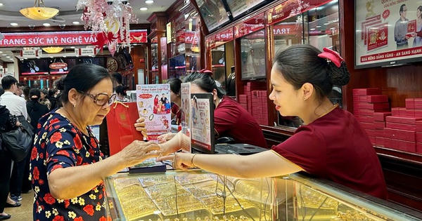 Doanh nghiệp vàng phải hoàn tất hồ sơ xin hạn mức xuất nhập khẩu trước 15/12 hàng năm