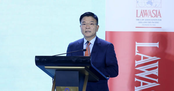 Chung tay giải quyết các vấn đề pháp lý toàn cầu, thúc đẩy một thế giới công bằng, thượng tôn pháp luật