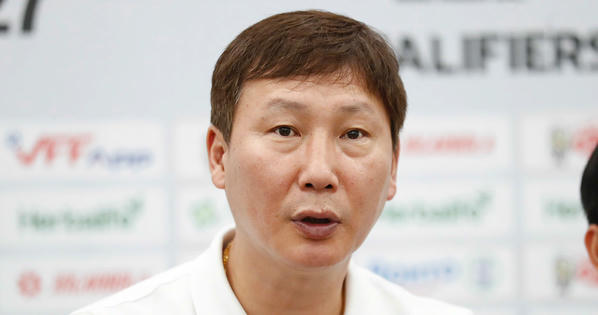 HLV Kim Sang Sik nói lời gan ruột sau trận thắng Nepal khó nhọc