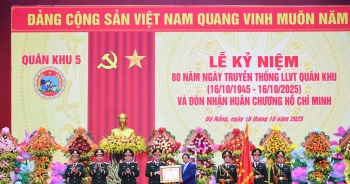 Thủ tướng Phạm Minh Chính dự Lễ kỷ niệm 80 năm Ngày truyền thống LLVT QK5 và trao Huân chương Hồ Chí Minh