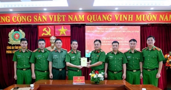 Bắt giữ 6 đối tượng thực hiện 30 vụ lừa đảo, bán vàng giả