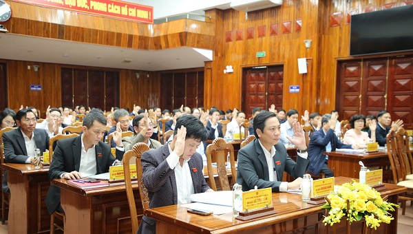 Bãi nhiệm một Hội thẩm TAND tỉnh Quảng Trị do vi phạm pháp luật